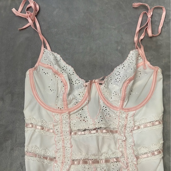 New! For love and lemons swirl eyelet bodysuit teddy lingerie 24590 - Picture 8 of 14